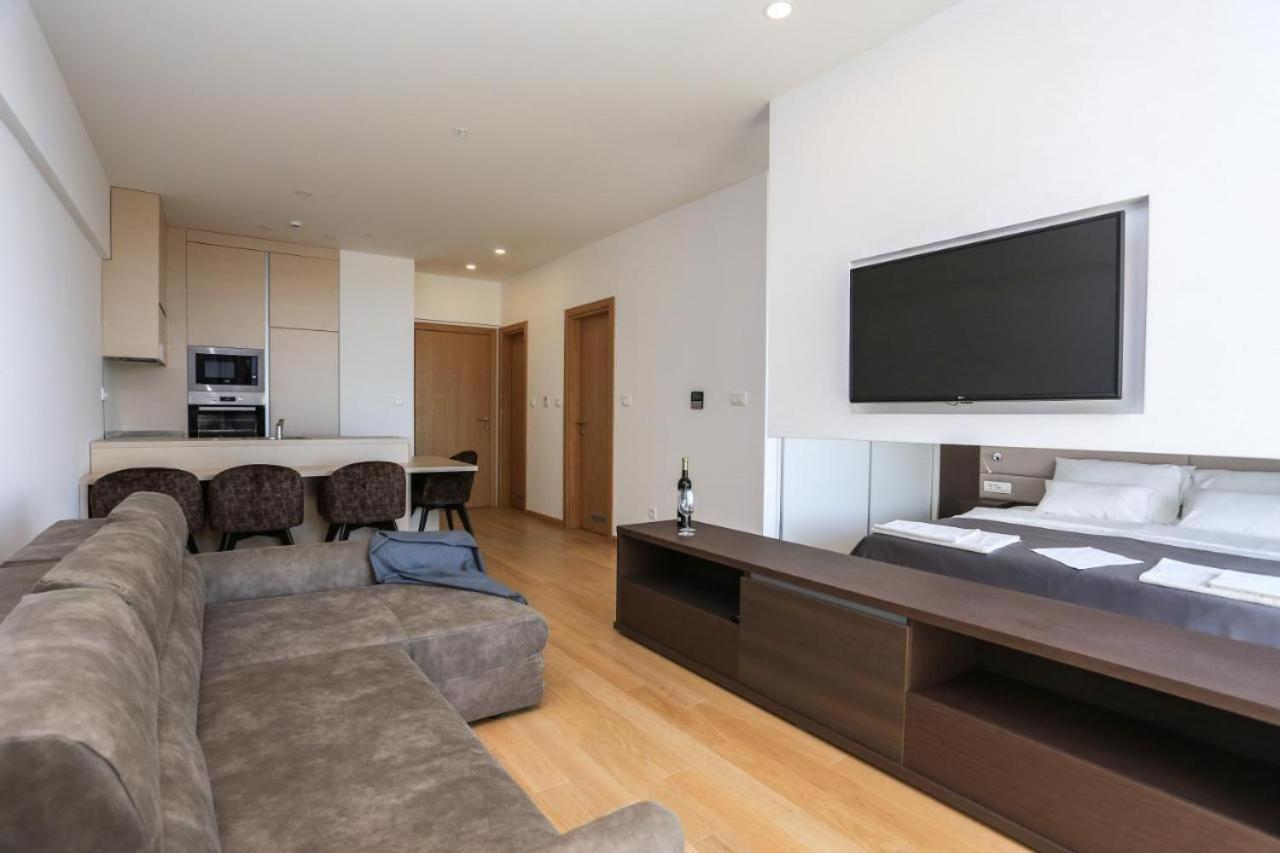 Apartments Lux بودفا المظهر الخارجي الصورة