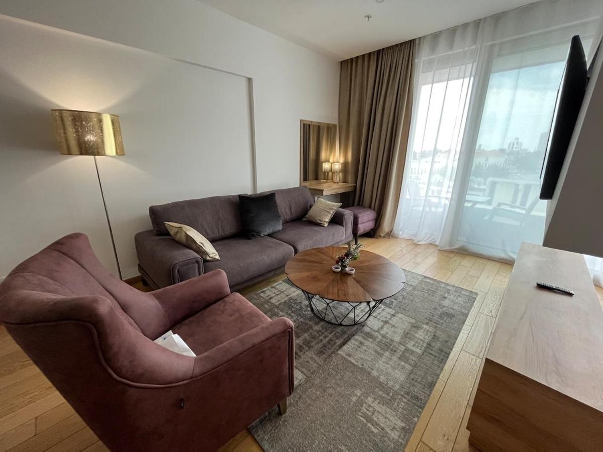 Apartments Lux بودفا المظهر الخارجي الصورة