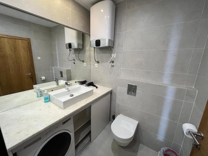 Apartments Lux بودفا المظهر الخارجي الصورة