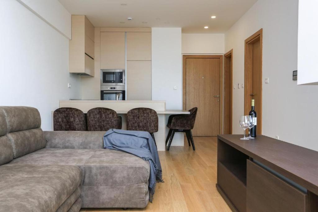 Apartments Lux بودفا المظهر الخارجي الصورة