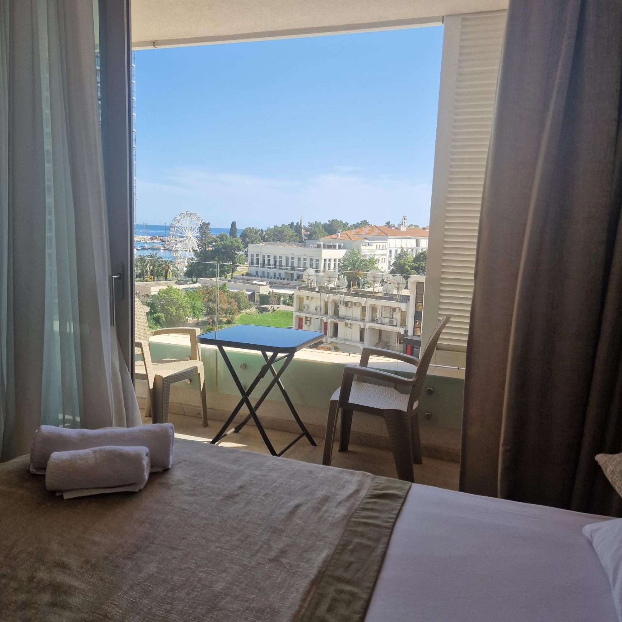 Apartments Lux بودفا الغرفة الصورة
